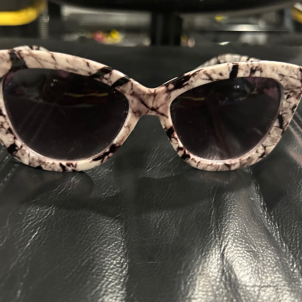 Marble Pattern Oversized Sunglasses - image 8